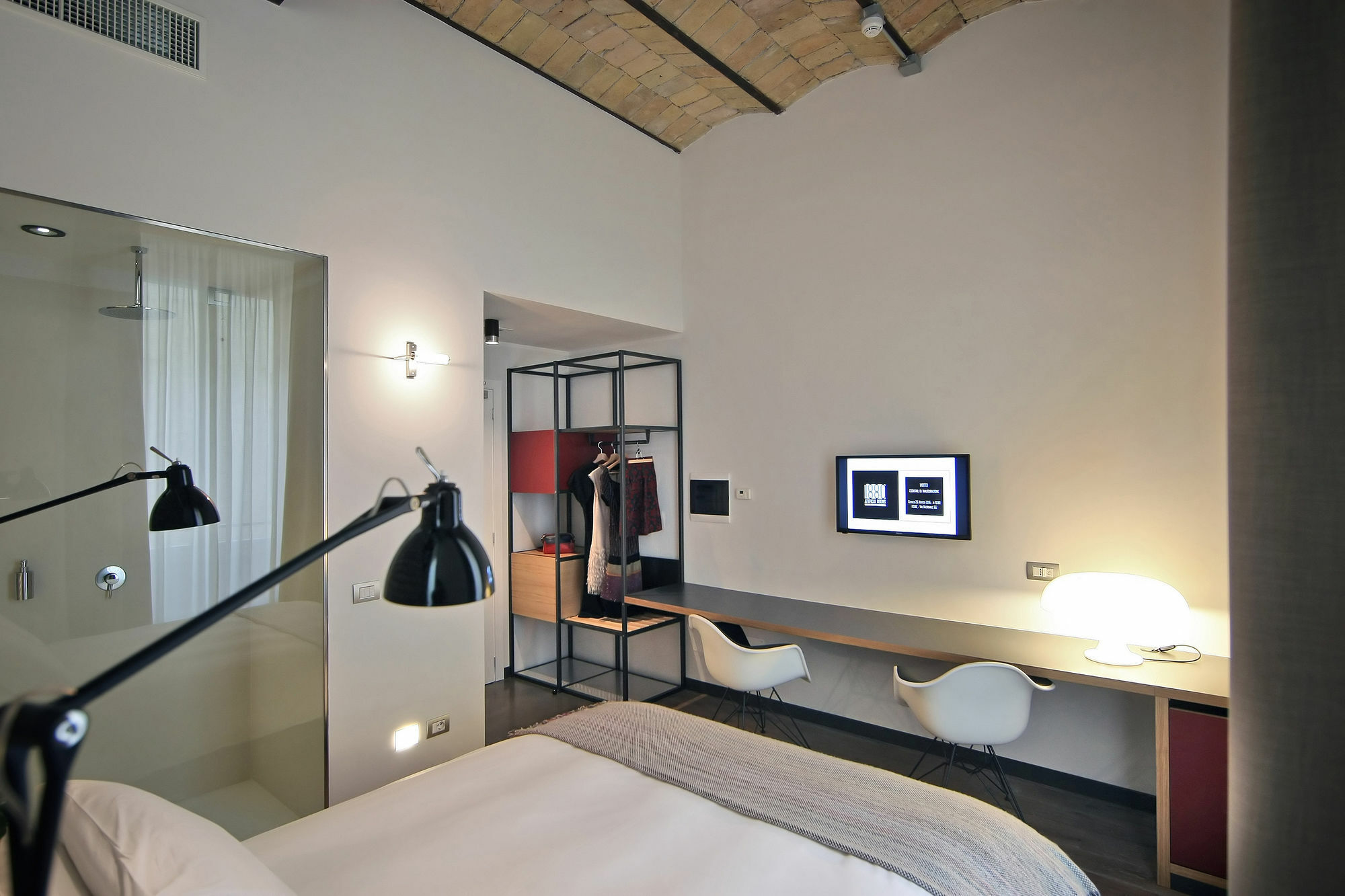 Atypical Gasthof Rom